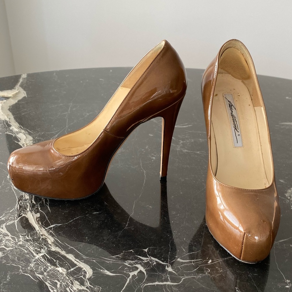 Brian Atwood Pumps Hidden Platform Sz 37